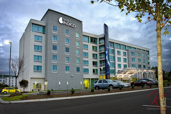 commercial-photography-hotel-indigo-raleigh-durham-rtp-nc-exterior-1