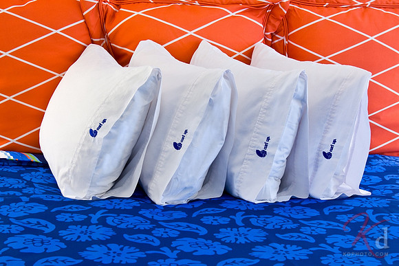 commercial-photography-hotel-indigo-raleigh-durham-rtp-nc-pillows-1